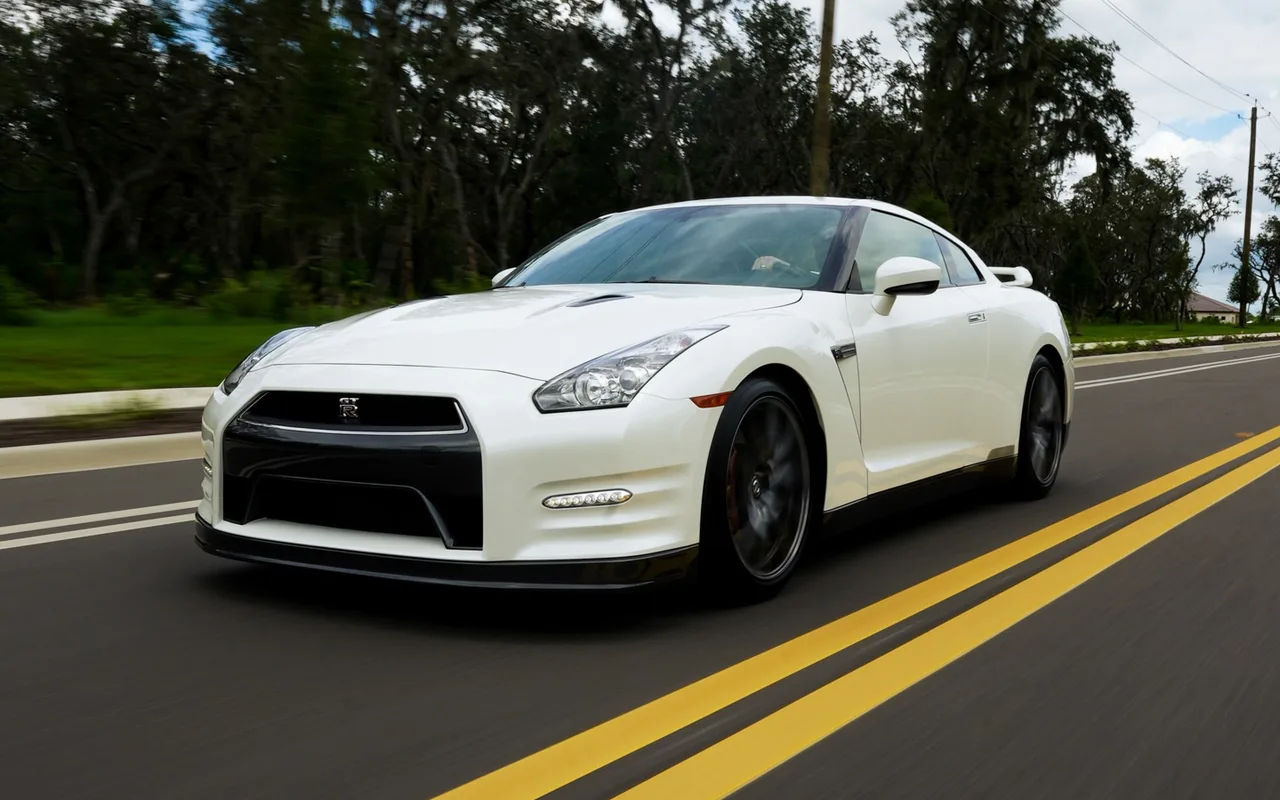 Nissan R35 GTR