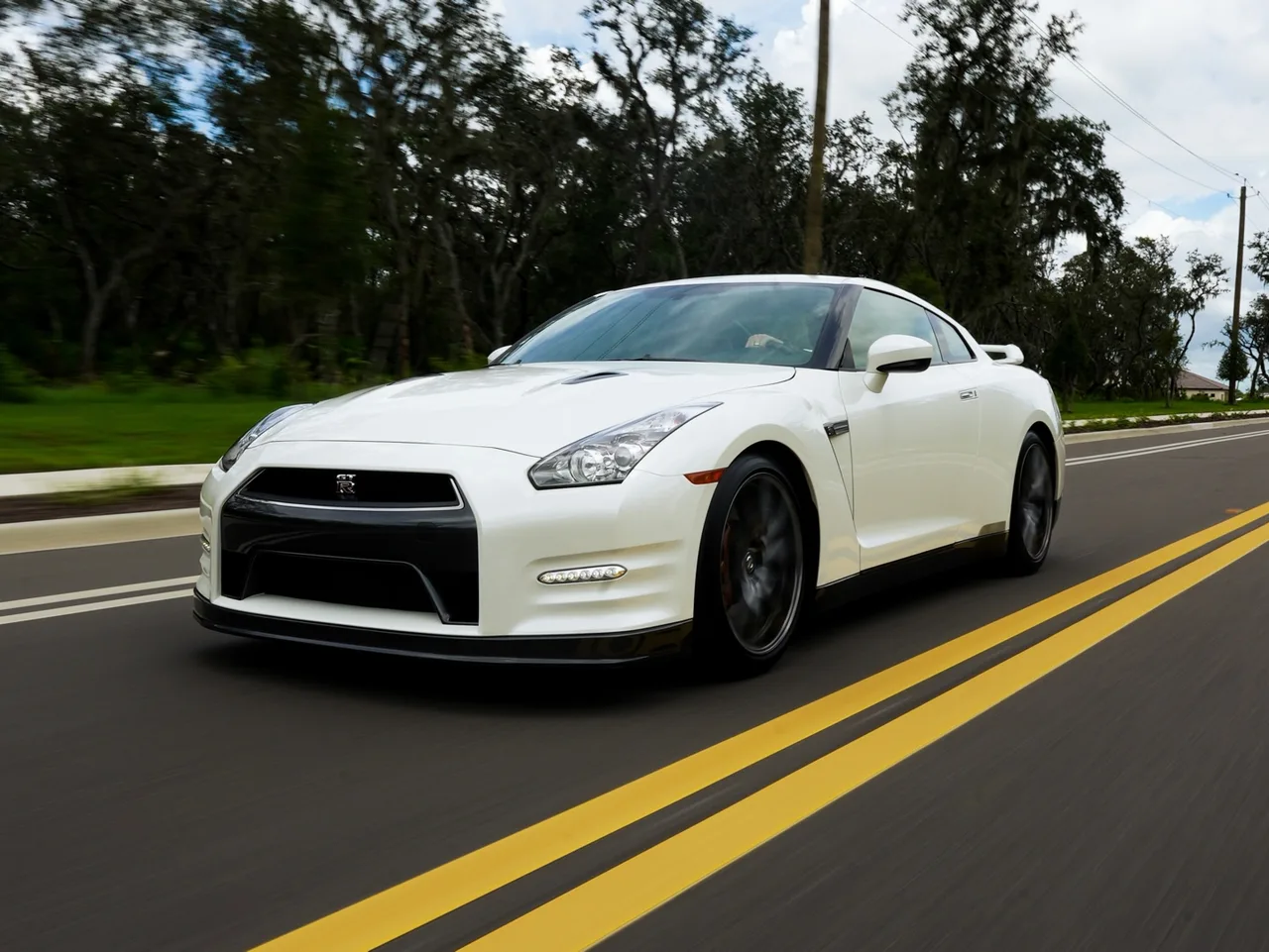 Nissan R35 GTR