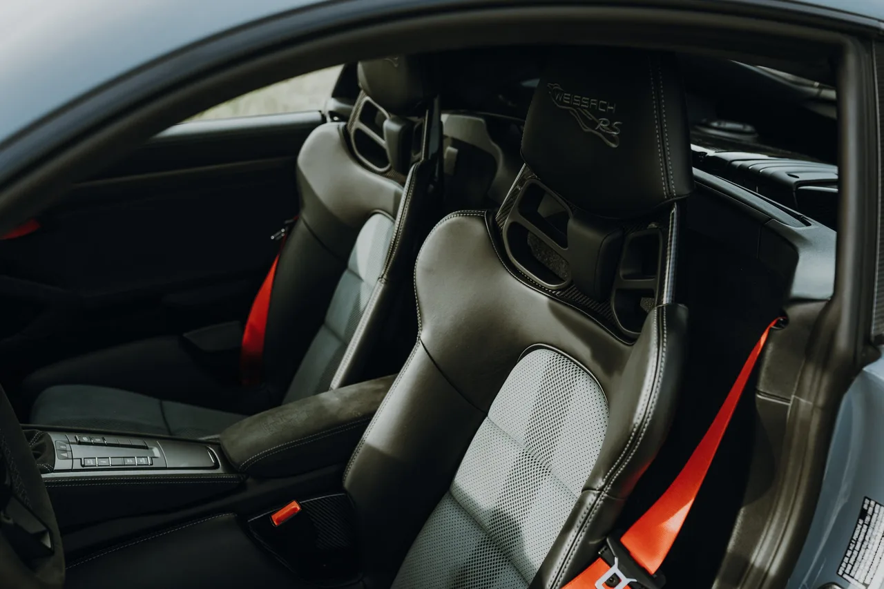 Porsche 718 Cayman GT4 RS