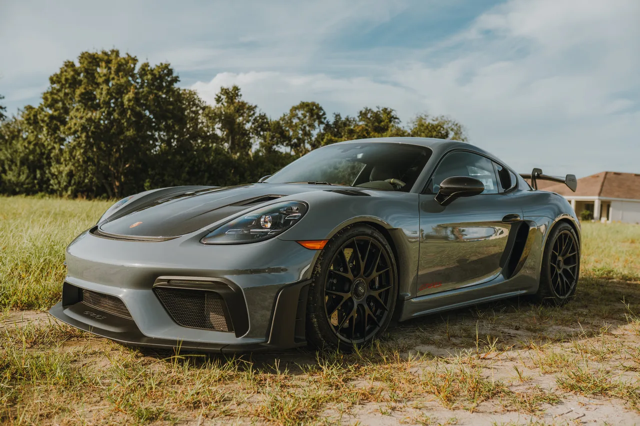 Porsche 718 Cayman GT4 RS